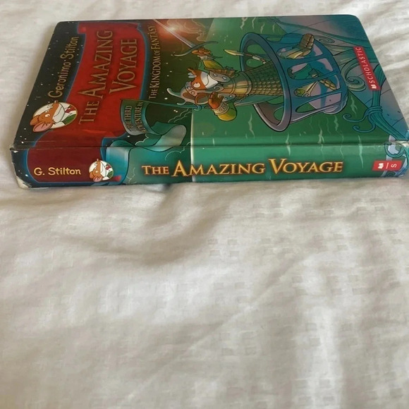 Geronimo Stilton The Amazing Voyage hardcover - Picture 4 of 4